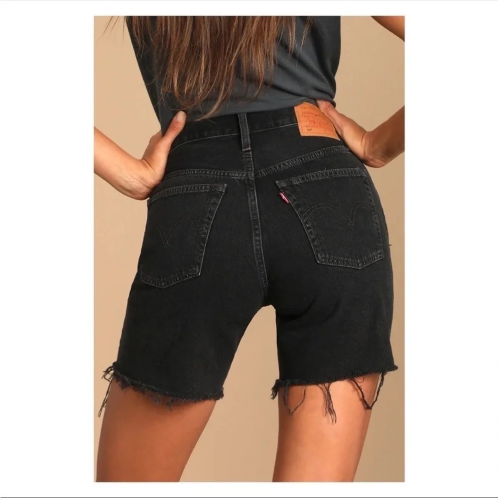 Levi's 501 Mid Thigh Short Lunar Black - Picture 2 of 11